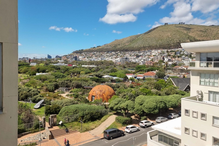 1 Bedroom Property for Sale in Three Anchor Bay Western Cape